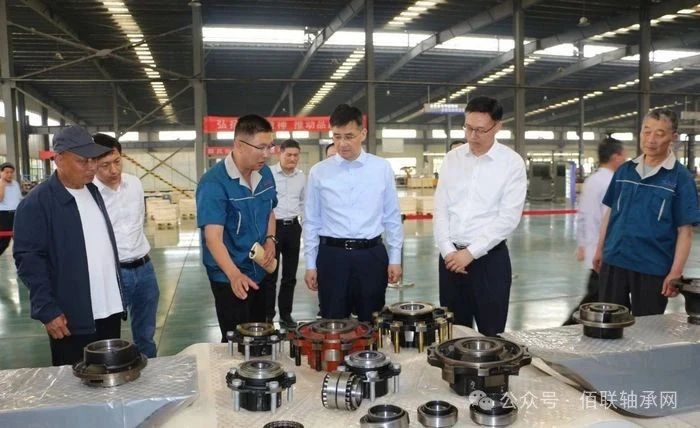 國機精工集團與洛陽軸研科技領導蒞臨開元軸承考察交流 國機精工集團與洛陽軸研科技領導蒞臨開元軸承考察交流