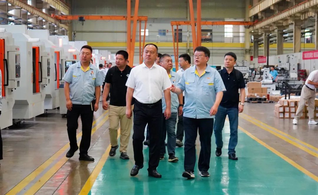 哈爾濱軸承集團有限公司總經理薛坤朋到訪寶雞機床集團 哈爾濱軸承集團有限公司總經理薛坤朋到訪寶雞機床集團